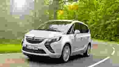 Opel'in çok yönlü modeli Zafira 25 yaşında