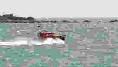 Çanakkale Zincirbozan önlerinde arızalanan tekne Lapseki'ye yanaştırıldı