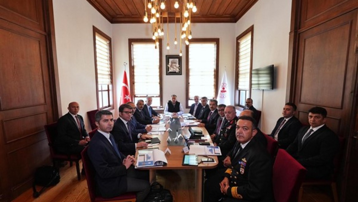 Bakan Yerlikaya başkanlığında İstanbul'da güvenlik toplantısı düzenlendi