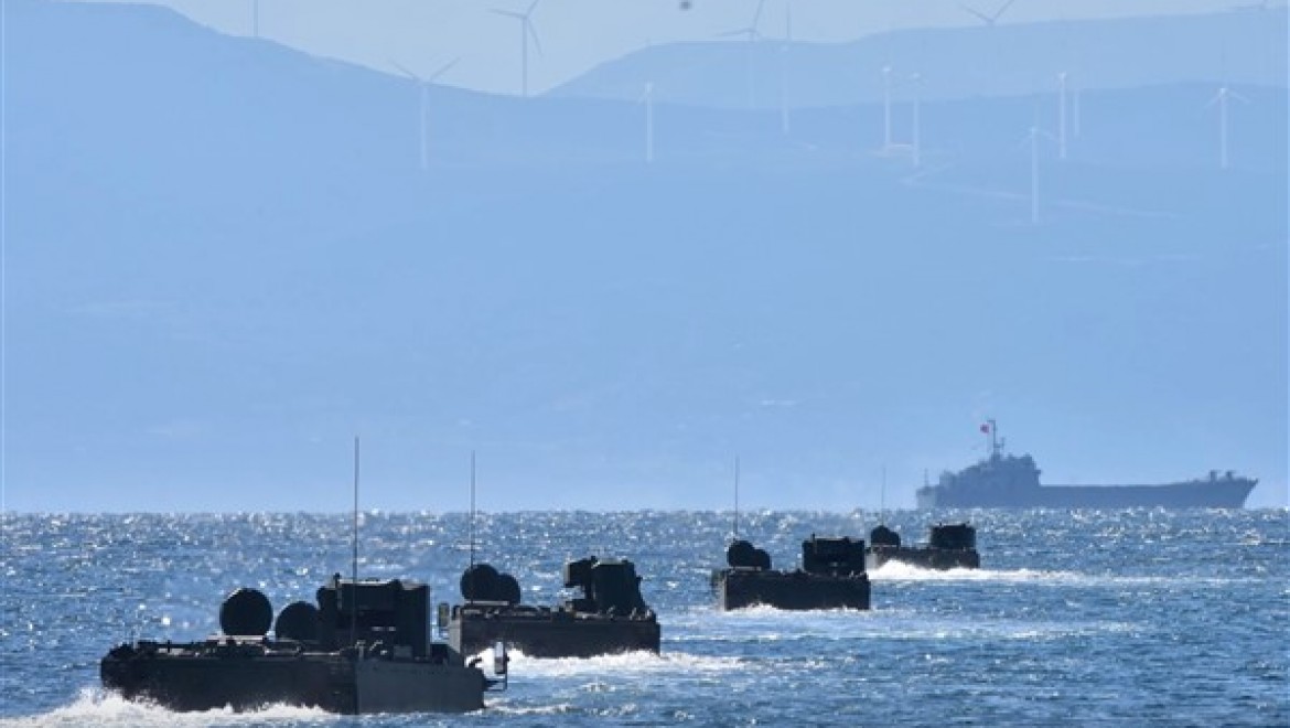 İzmir Körfezi ve Aksaz açıklarında, Fiili Silah ve Harekata Hazırlık Eğitimleri yapıldı