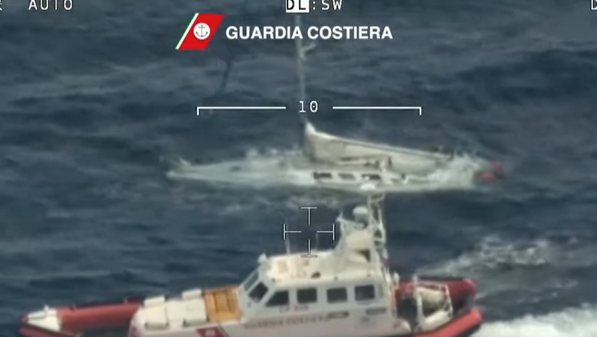Gemi kazasında en az 11 ölü ve onlarca kayıp
