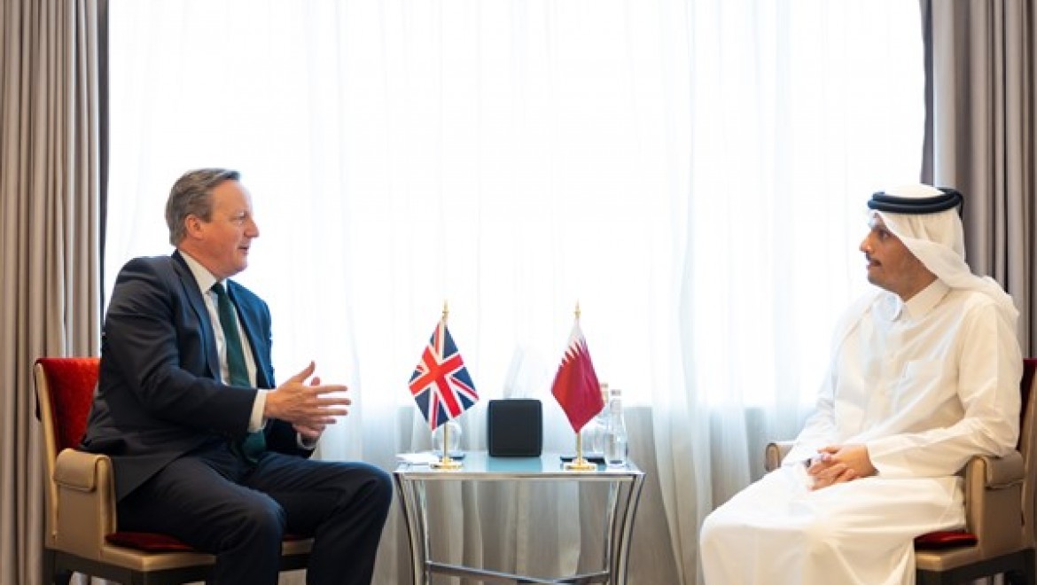 Suudi Arabistan Dışişleri Bakanı Ferhan, İngiliz mevkidaşı Cameron ile bir araya geldi