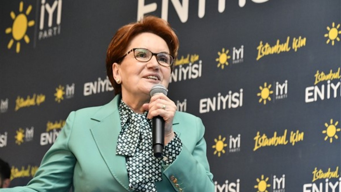 Akşener, İYİ Parti Genel Başkanı seçilen Dervişoğlu'nu tebrik etti