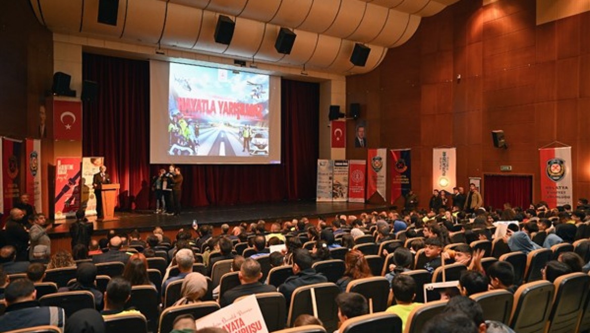 Malatya'da Karayolu Trafik Haftası çeşitli etkinliklerle kutlanıyor