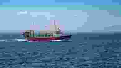 Çanakkale Kilitbahir Kalesi önlerinde arızalanan tekne, Çanakkale Marina'ya yanaştırıldı