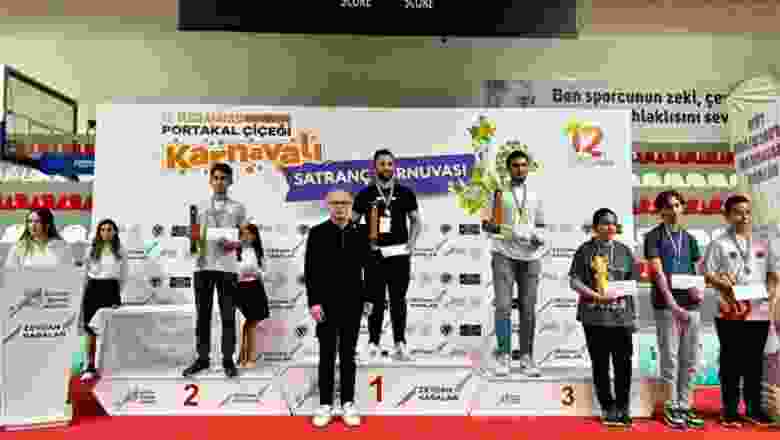 18 ilden 400 satranç sporcusu Adana'da yarıştı