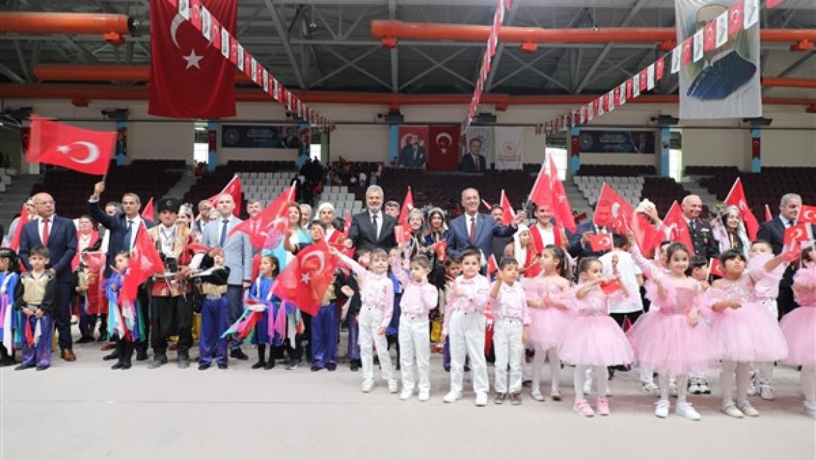 Hatay'da 23 Nisan Ulusal Egemenlik ve Çocuk Bayramı coşkuyla kutlandı