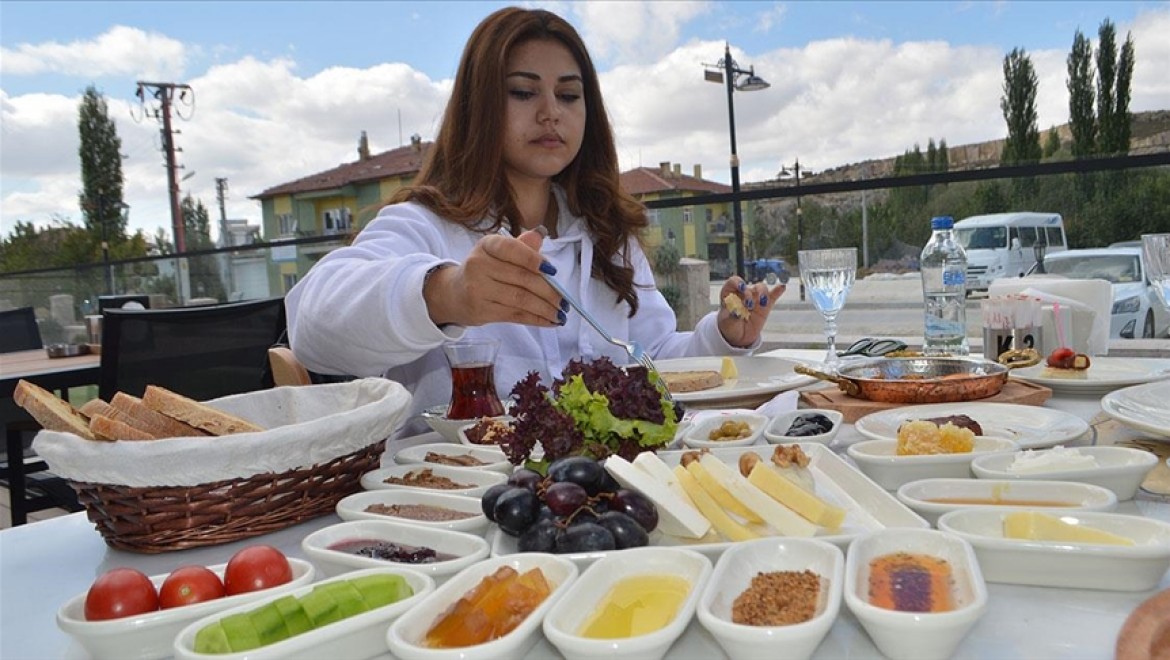 Afyonkarahisar'a gelen turistler güne 'Frigya Kahvaltısı'yla başlayacak