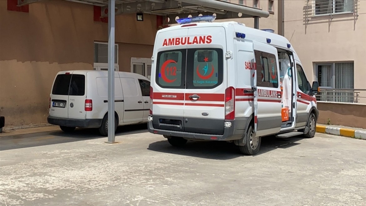 Sakarya'da sahte içki zehirlenmesi şüphesiyle hastaneye kaldırılan 3 kişi öldü