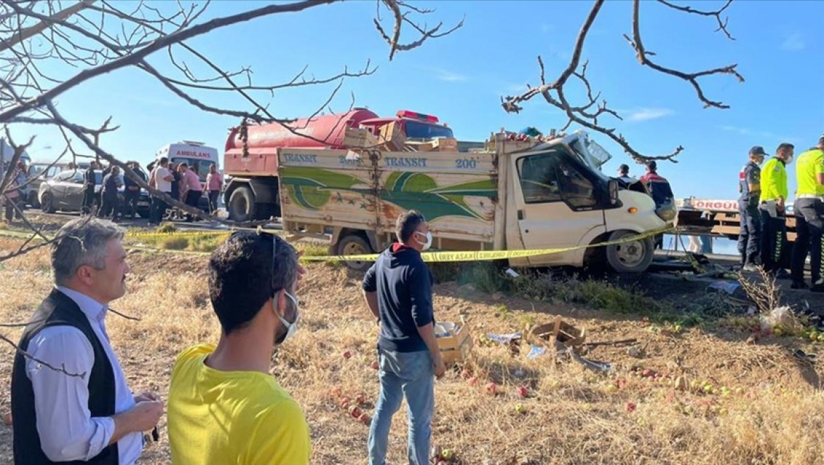 Isparta'da trafik kazasında 1 kişi öldü, 6 kişi yaralandı