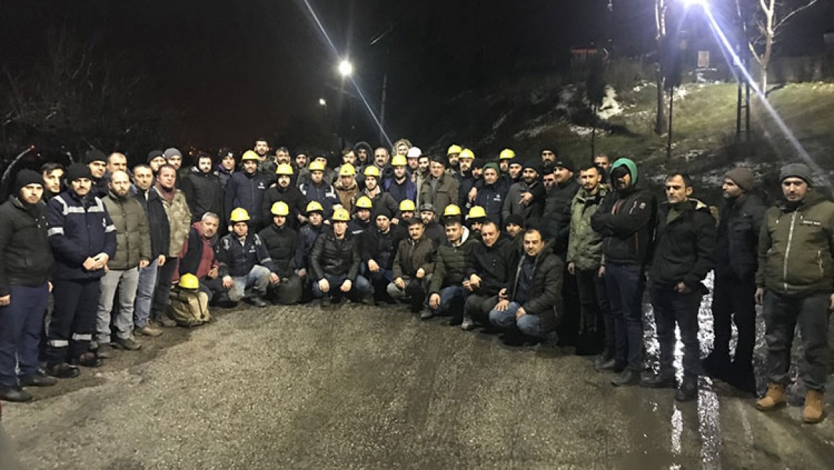 Zonguldak'taki maden işçileri, deprem bölgelerinde