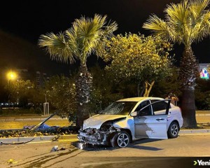 Adana'da refüjde turunç toplayan 3 kadın, otomobillerin çarpması sonucu öldü
