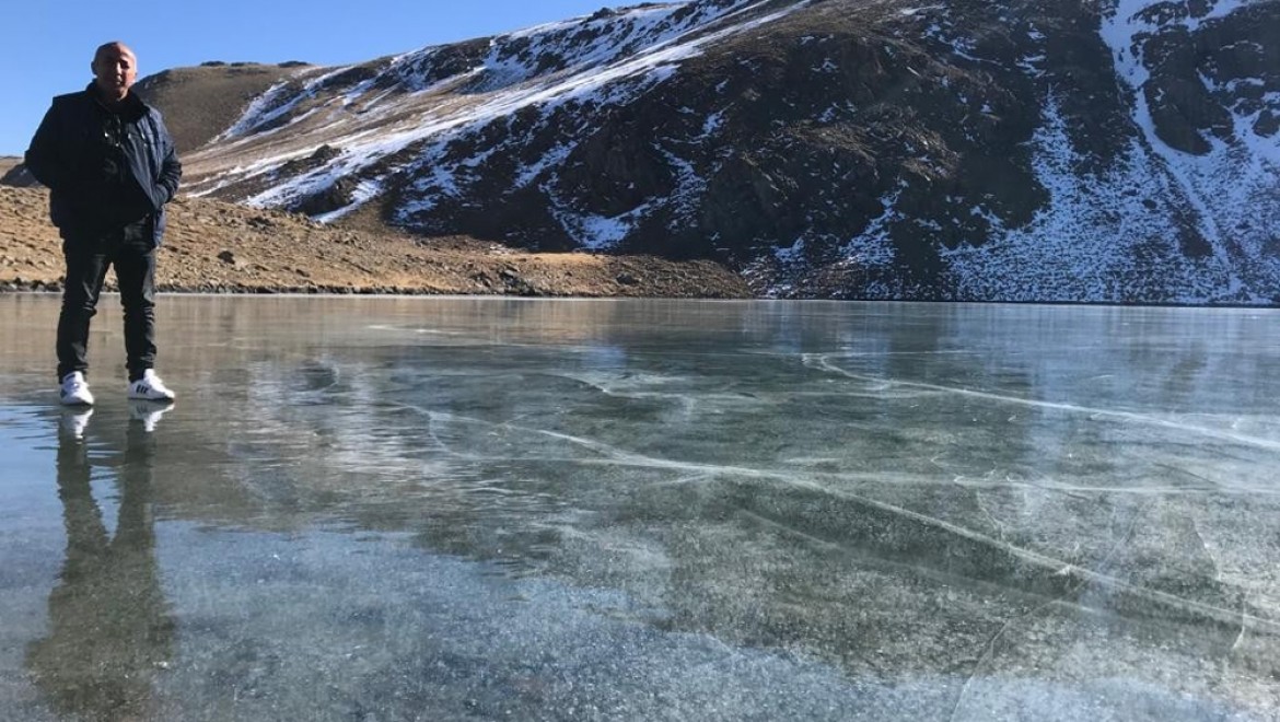 Sıcaklık eksi 17'yi gördü, göller buz pistine dönüştü