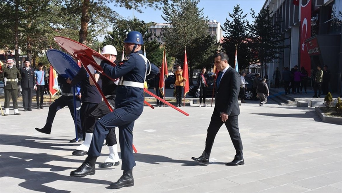 Gazi Mustafa Kemal Atatürk'ün Kars'a gelişinin 98'inci yıl dönümü kutlandı