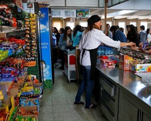 "Okul Gıdası" uygulamasına geçiş süresi uzatıldı