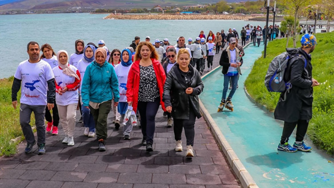 Kadınlar, Van Gölü için 430 kilometre yürüyecek