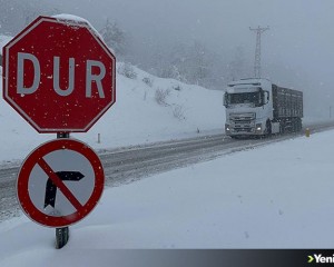 Zonguldak-İstanbul kara yolu kar nedeniyle uzun araç geçişlerine kapatıldı