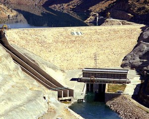 Dicle Barajı'nın Kapaklarından Biri Yağış Nedeniyle Koptu