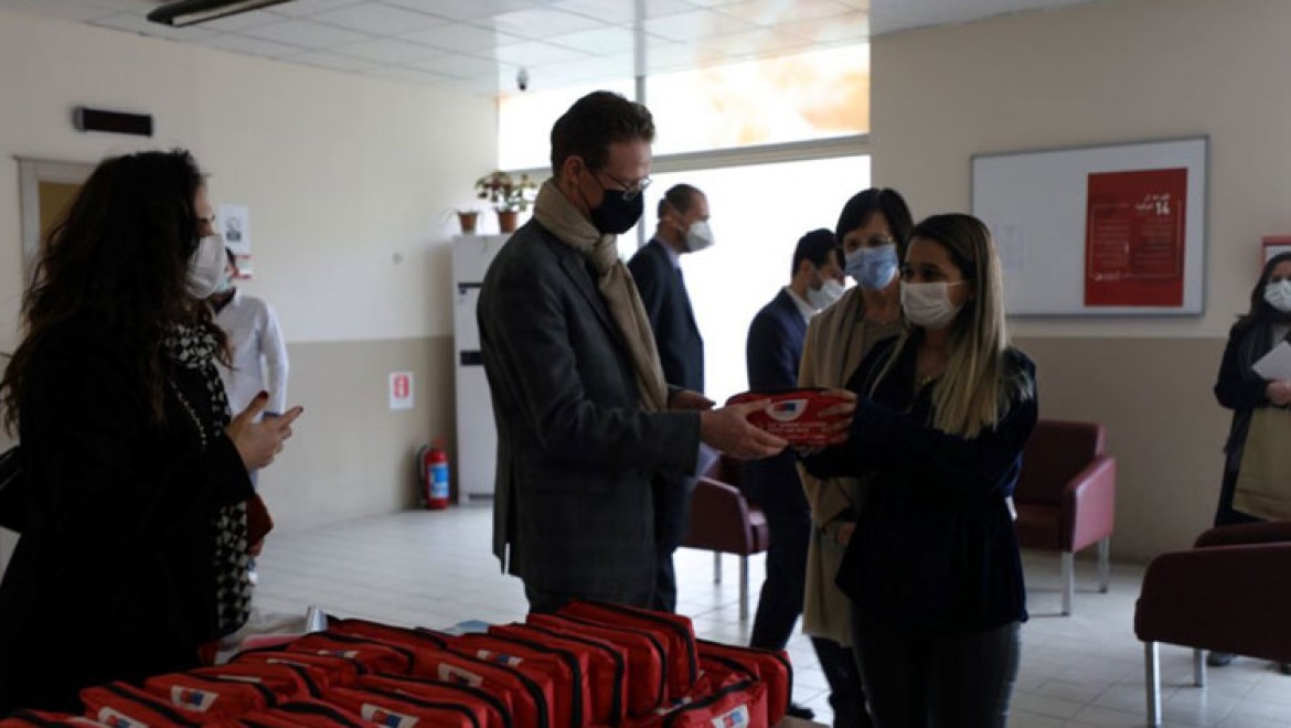 AB Büyükelçisi Kilis'te yapımı devam eden devlet hastanesinin şantiyesini ziyaret etti