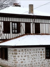 Karabük'te kar ve şiddetli rüzgar etkili oldu