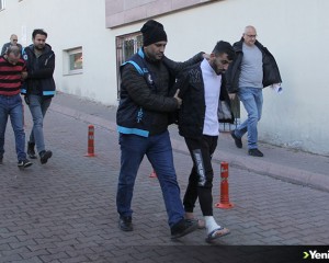 Kayseri'de 2 kardeşin silahla öldürülmesine ilişkin 4 zanlı adliyede