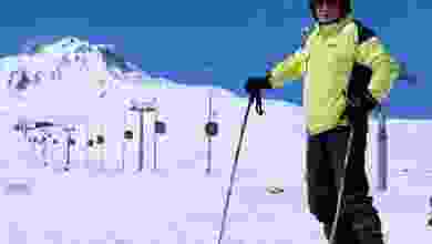Erciyes'in 76'lık "Pehlivan"ı tahta kayakla başladığı spordan vazgeçmiyor