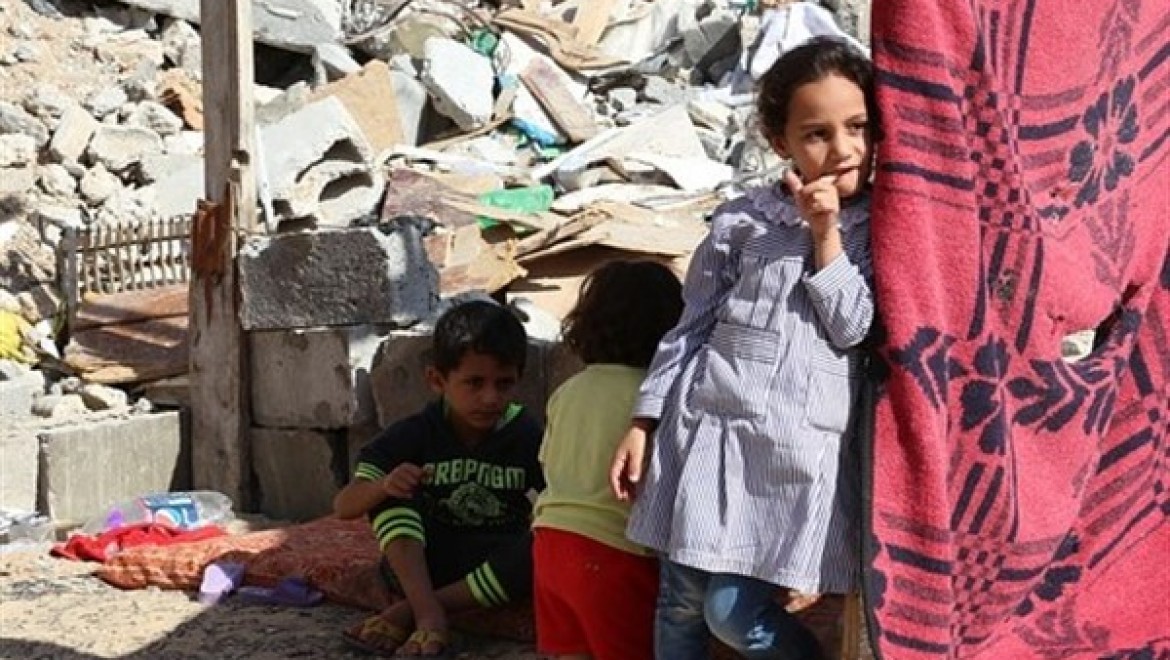 UNRWA: Gazze'de yüzbinlerce insan yeterli barınma, yiyecek, ilaç ve temiz sudan mahrum