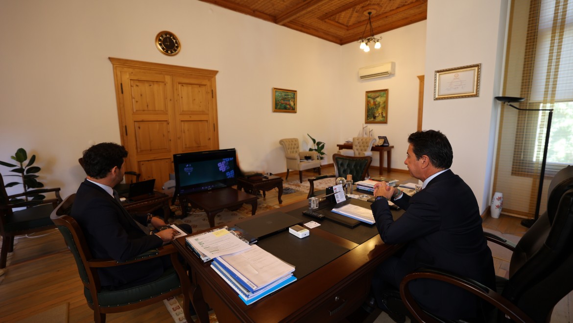 Başkan Aras, UNESCO miras şehirleri ağı toplantısına katıldı