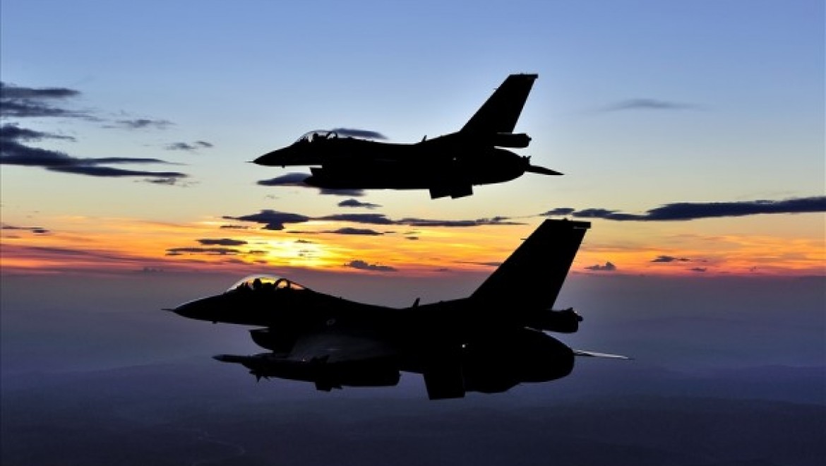 Irak'ın kuzeyinde 37 hedef hava harekatıyla imha edildi