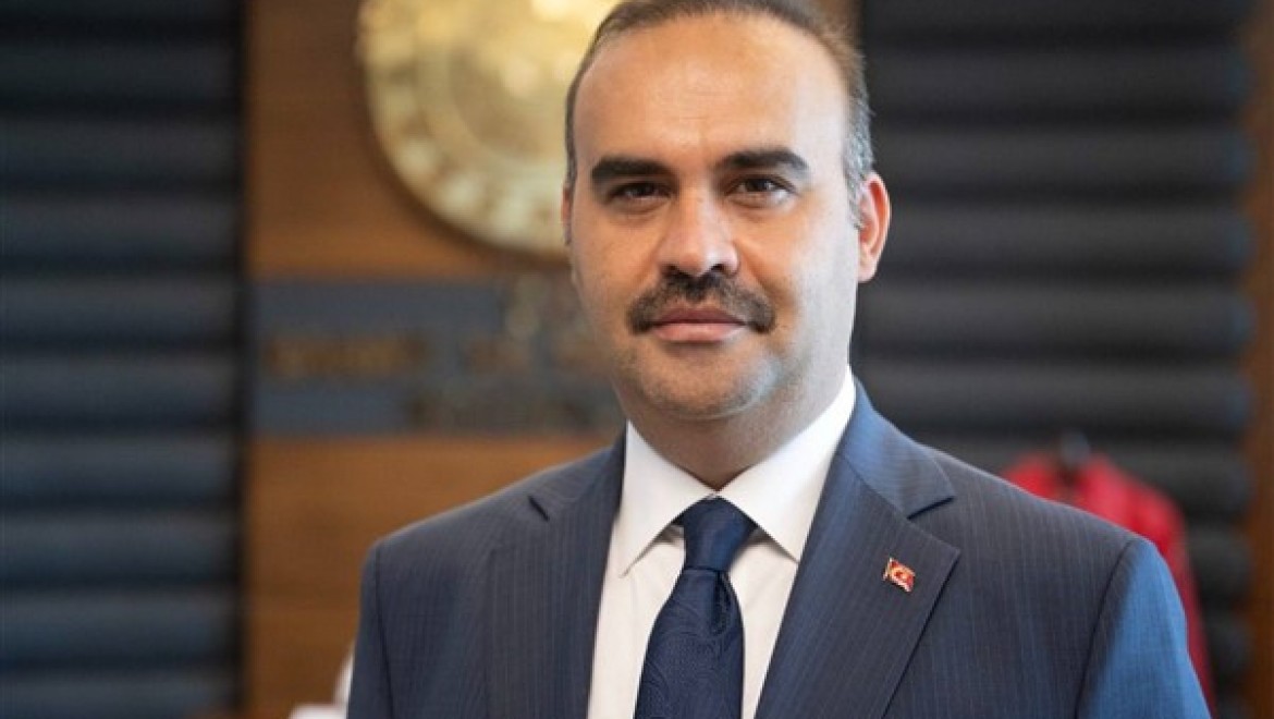 Bakan Kacır, AK Parti İstanbul İl Başkanlığı'ndaki programa katıldı