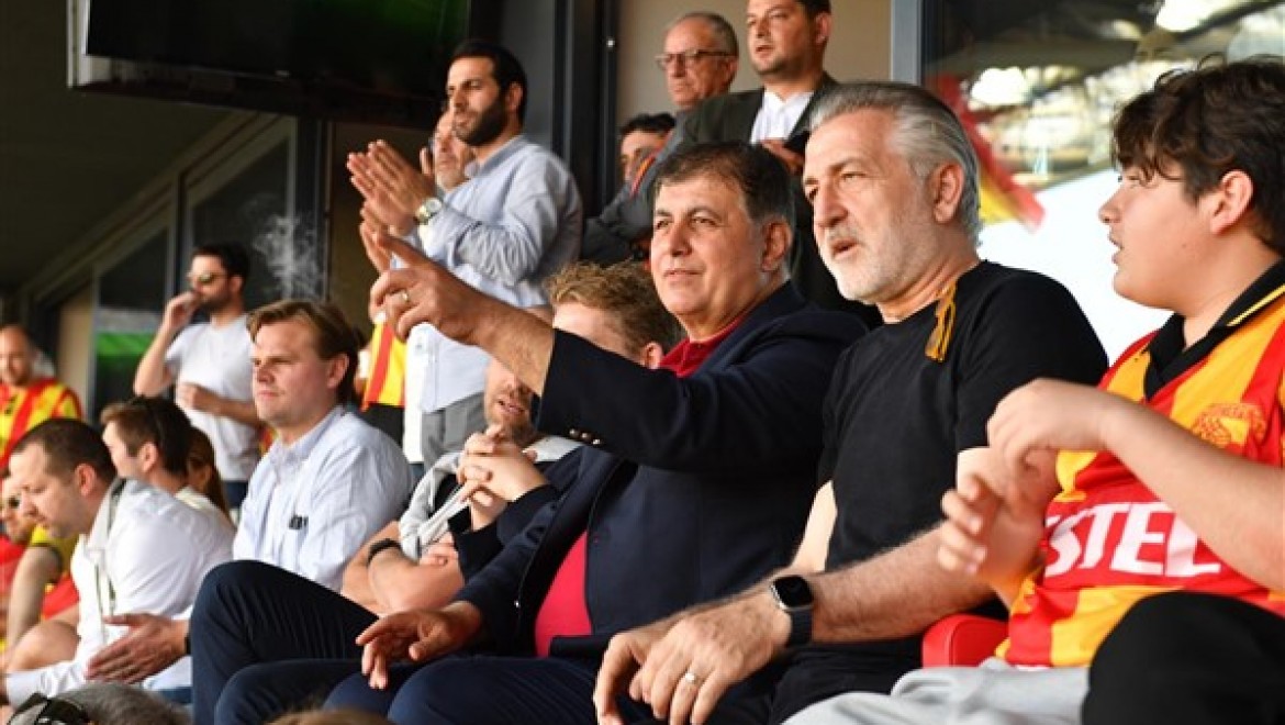 Başkan Tugay, Göztepe'nin Süper Lig heyecanına ortak oldu