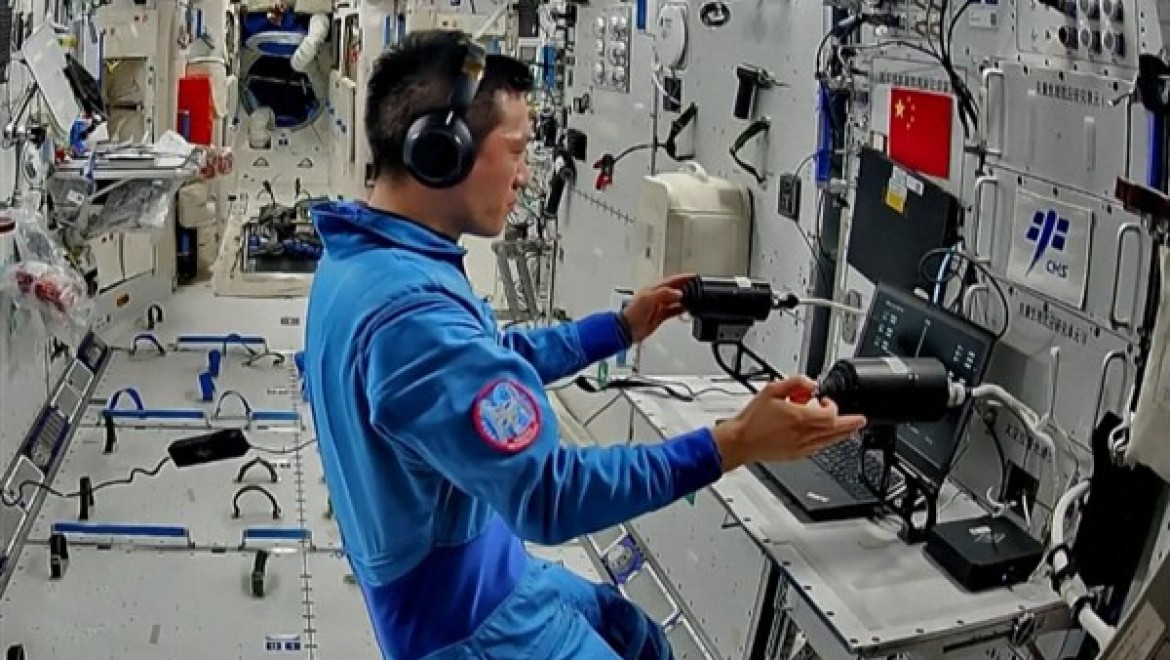 Çin'in Shenzhou-18 mürettebatı ikinci uzay yürüyüşüne hazırlanıyor
