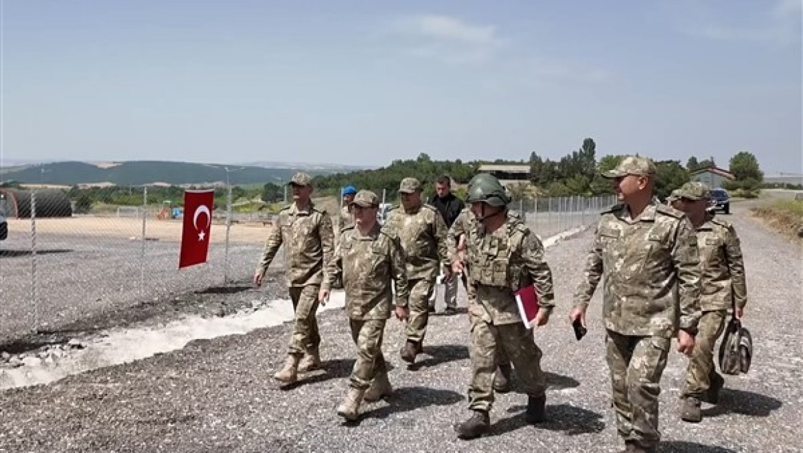Kara Kuvvetleri Komutanı Bayraktaroğlu, Tekirdağ'da ziyaretlerde bulundu
