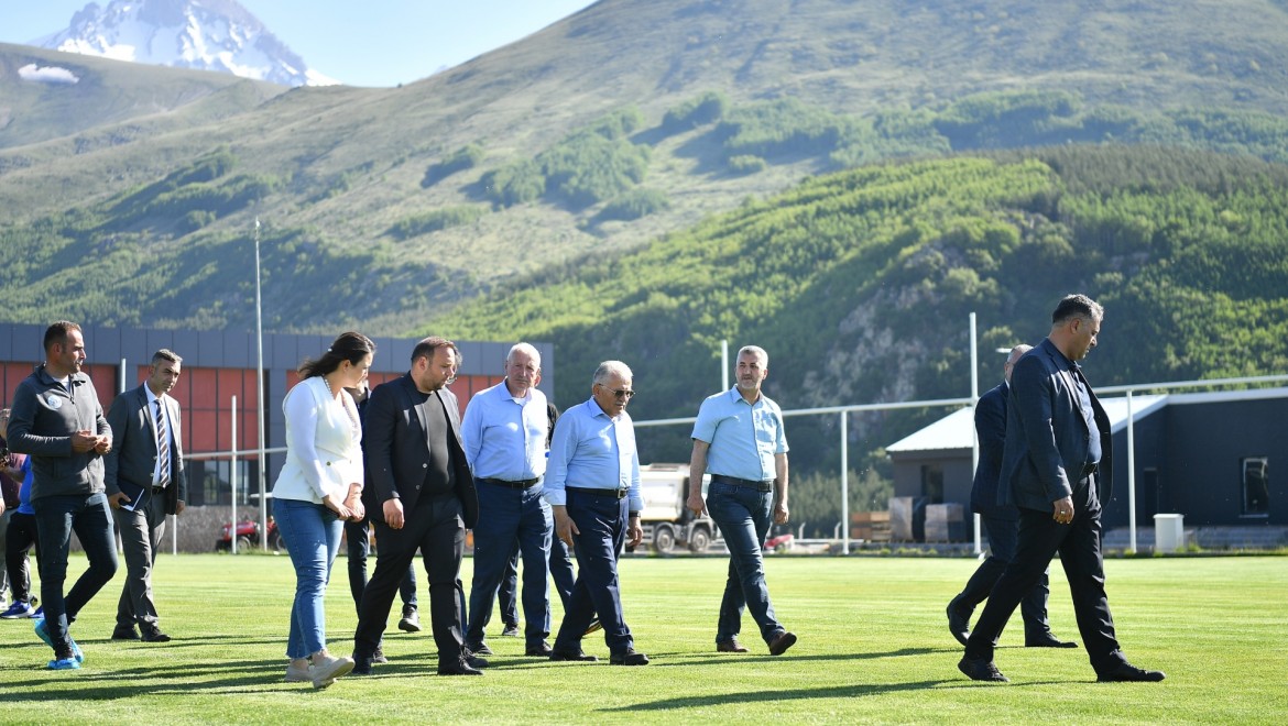 Erciyes Yüksek İrtifa Kamp Merkezi, futbol takımlarını ağırlamaya başladı