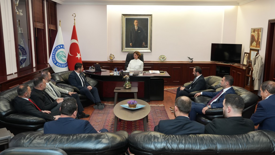 Eskişehirspor yönetimi, Başkan Ünlüce'yi ziyaret etti