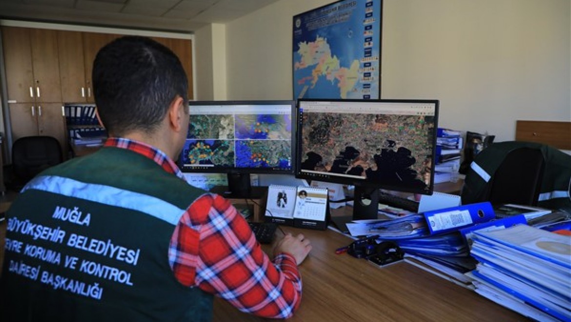 Muğla Büyükşehir Belediyesi, uydu takibi ile hafriyat kamyonlarını izliyor