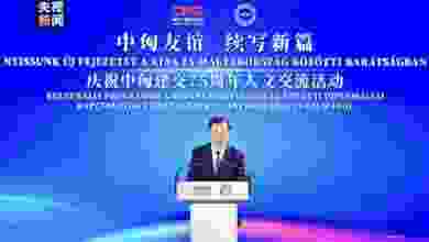 "Xi Jinping'in Alıntıladığı Klasikler"in Macarca versiyonu, seyircilerle buluştu