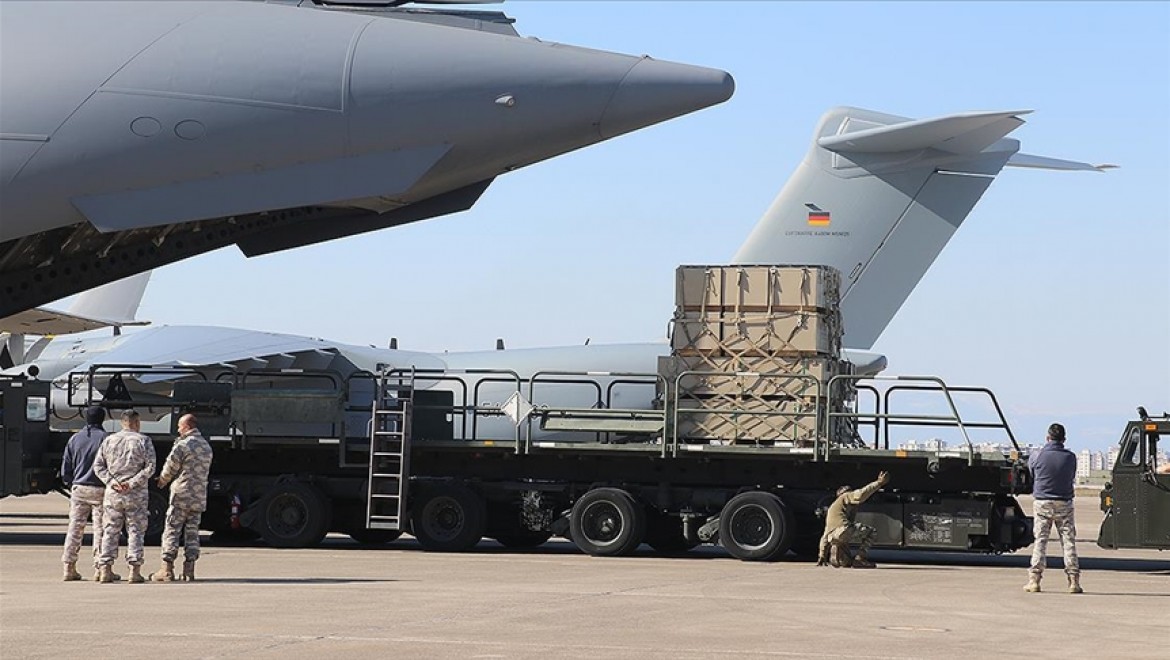 BAE, Türkiye ve Suriye'deki depremzedeler için bugüne kadar 230 uçak yardım malzemesi gönderdi