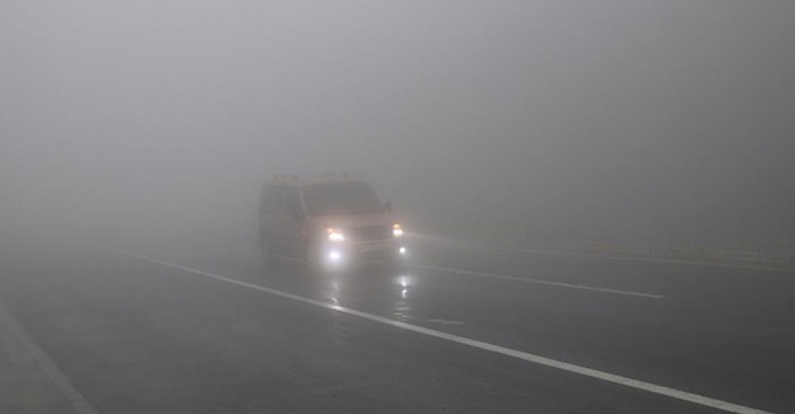 Bolu Dağı'nda yoğun sis nedeniyle görüş mesafesi 10 metreye kadar düştü