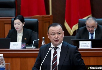 Kırgızistan Meclisi, ülke bayrağında değişiklik öngören tasarıyı oyladı