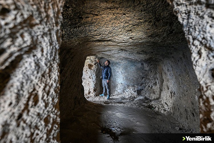 Van'daki mağaralar doğaseverlerin ve arkeoloji meraklılarının ilgisini çekiyor