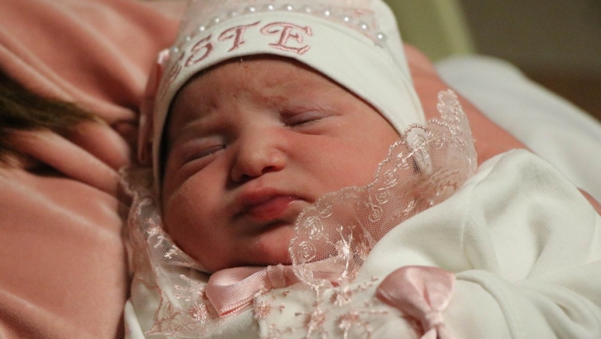 Nevşehir'de yeni yılın ilk bebeği Beste bebek oldu
