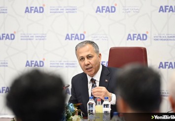 İçişleri Bakanı Yerlikaya, AFAD'da afet yönetimi toplantısına katıldı