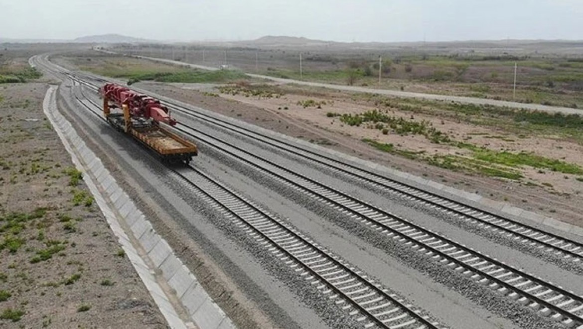 Azerbaycan, Zengezur Koridoru'na uzanan demir yolu inşaatında çalışmaları yoğunlaştırdı