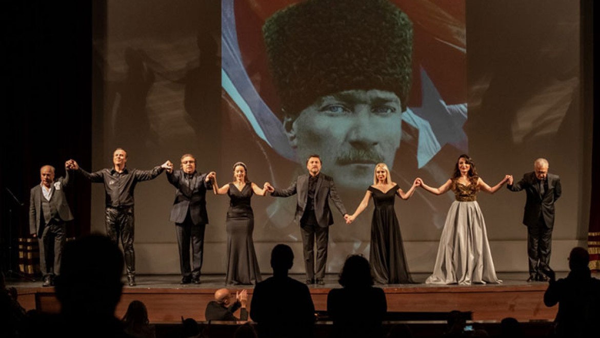 İstanbul Devlet Opera ve Balesi,  Çanakkale Zaferi Konseri ile Kadıköy Süreyya Operası Sahnesindeydi