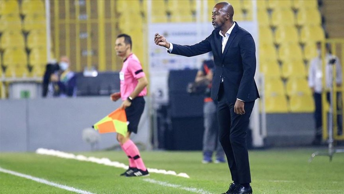 Trabzonspor'da teknik direktör Eddie Newton ile yollar ayrıldı