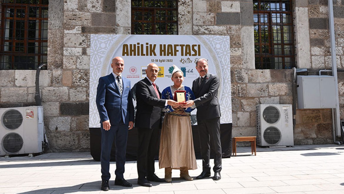 Konya'da Ahilik Haftası Etkinlikleri Bakan Kirişci'nin Katılımıyla Başladı