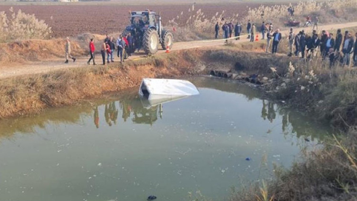Sulama kanalına devrilen minibüsteki 8 kaçak göçmen öldü