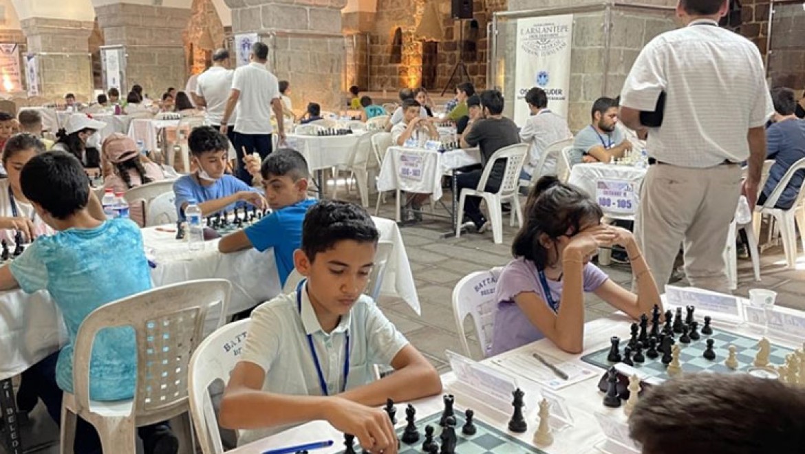 Malatya'da 1. Uluslararası Arslantepe Satranç Turnuvası düzenlendi