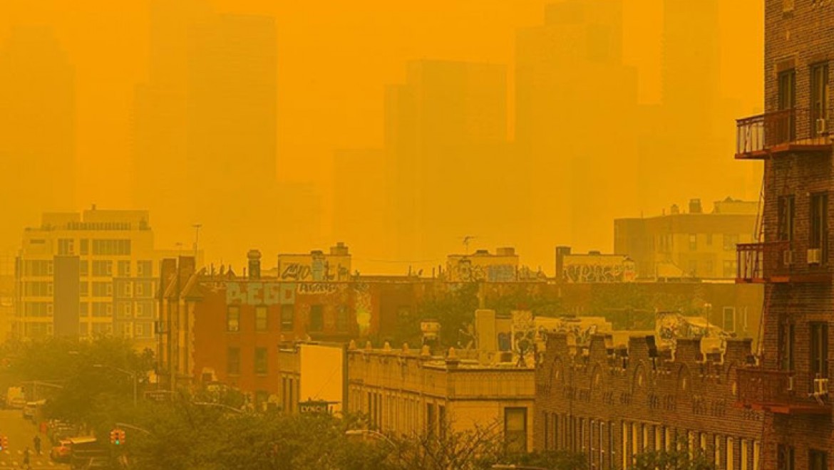 Kanada'daki "mega yangının" külleri ABD'ye dünyanın en kalitesiz havasını soluttu